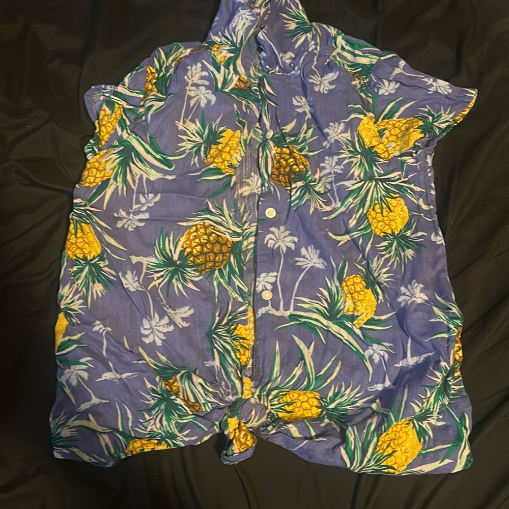 cute for a Hawaiian day for school i only worn it once for that